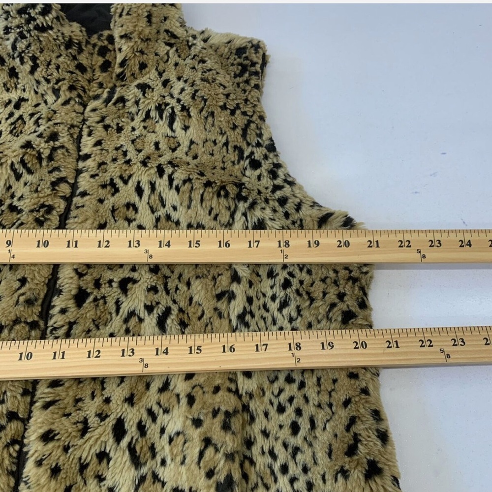 Kristen Blake Leopard Print Faux Fur Vest size medium - Picture 8 of 10